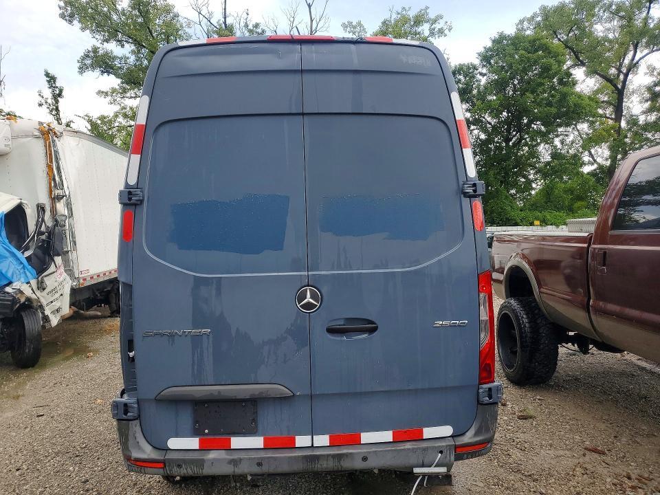 2019 MERCEDES-BENZ SPRINTER 2500/3500 — Фото 6 из 12