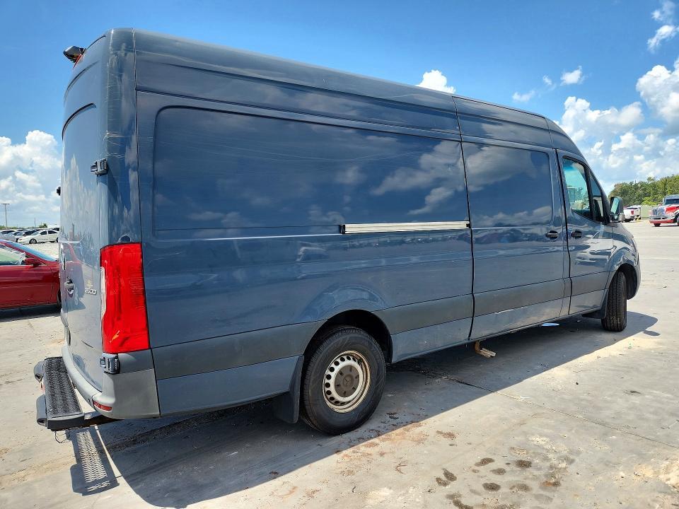 2019 MERCEDES-BENZ SPRINTER 2500/3500 DELIVERY VAN — Фото 3 из 13