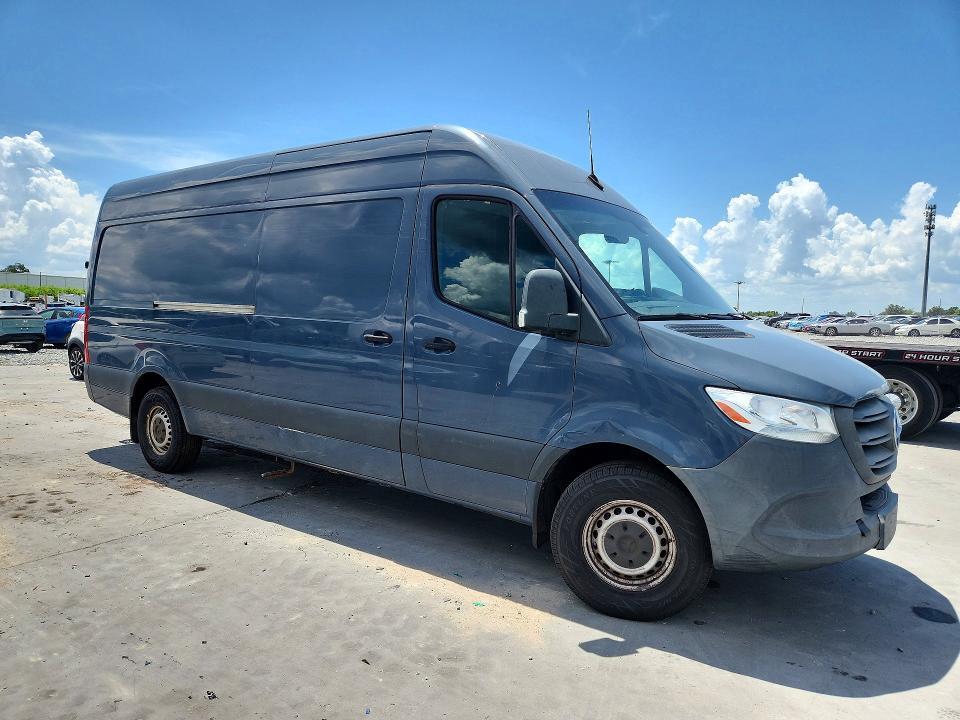 2019 MERCEDES-BENZ SPRINTER 2500/3500 DELIVERY VAN — Фото 4 из 13
