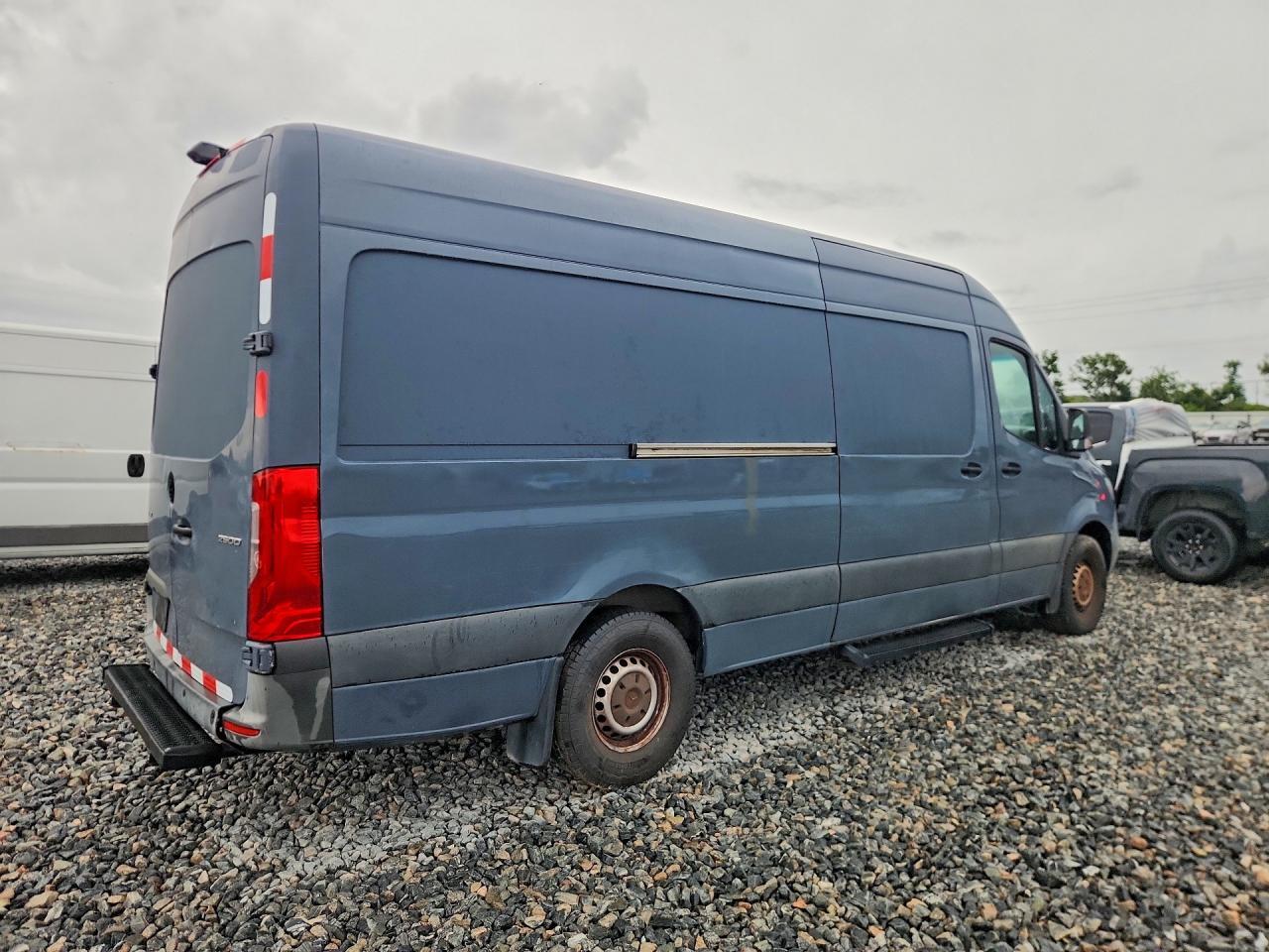 2019 MERCEDES-BENZ SPRINTER 2500/3500 DELIVERY VAN — Фото 3 из 14