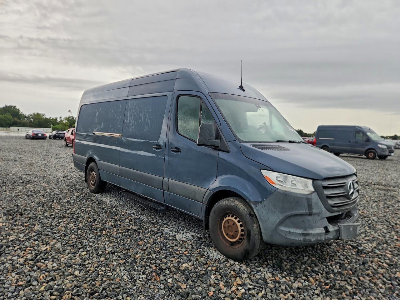 2019 MERCEDES-BENZ SPRINTER 2500/3500 DELIVERY VAN — Фото 4 из 14