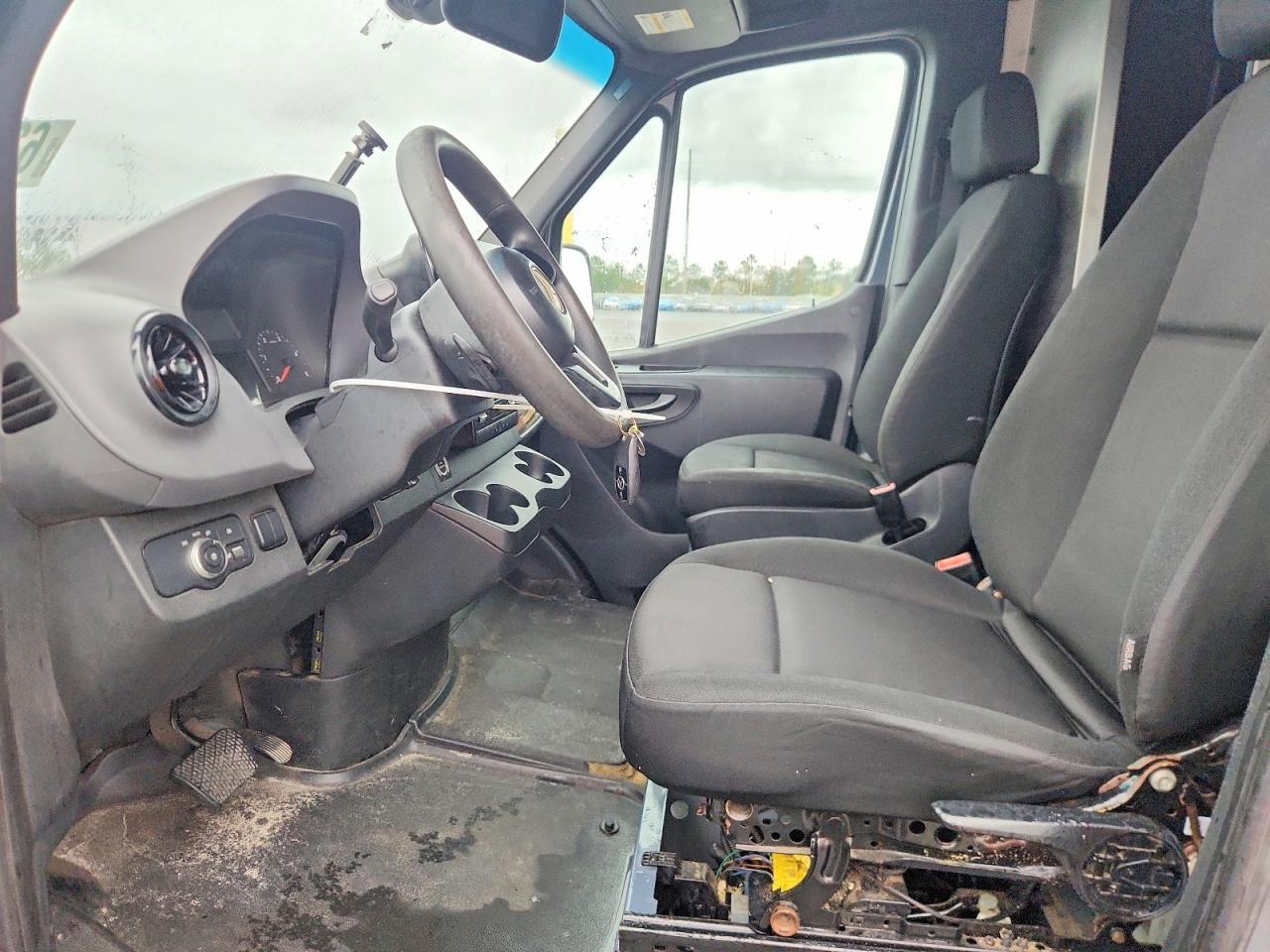 2019 MERCEDES-BENZ SPRINTER 2500/3500 DELIVERY VAN — Фото 7 из 14
