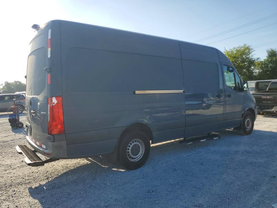 2019 MERCEDES-BENZ SPRINTER 2500 DELIVERY VAN — Фото 3 из 13