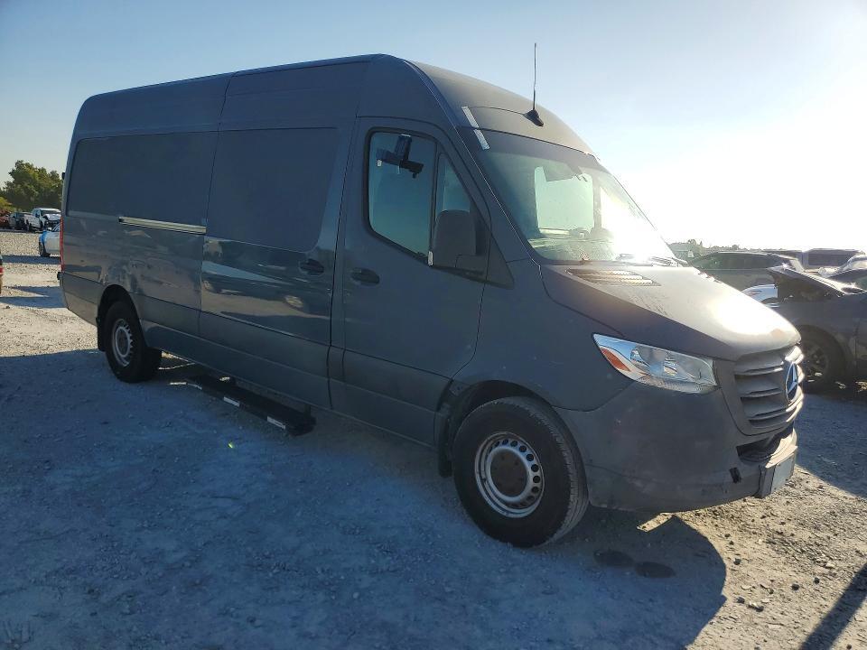 2019 MERCEDES-BENZ SPRINTER 2500 DELIVERY VAN — Фото 4 из 13