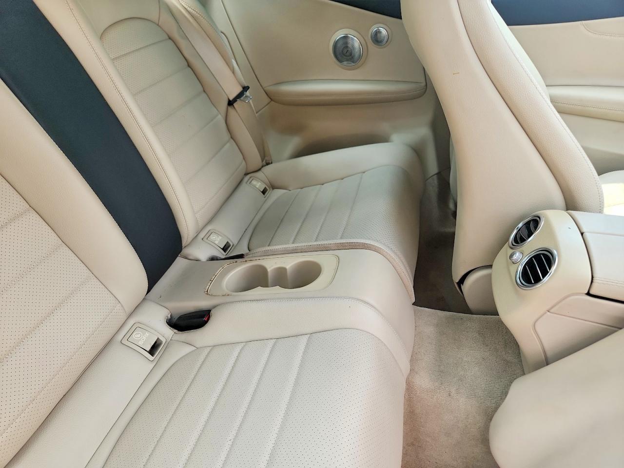 2019 MERCEDES-BENZ C 300 — Фото 10 из 12