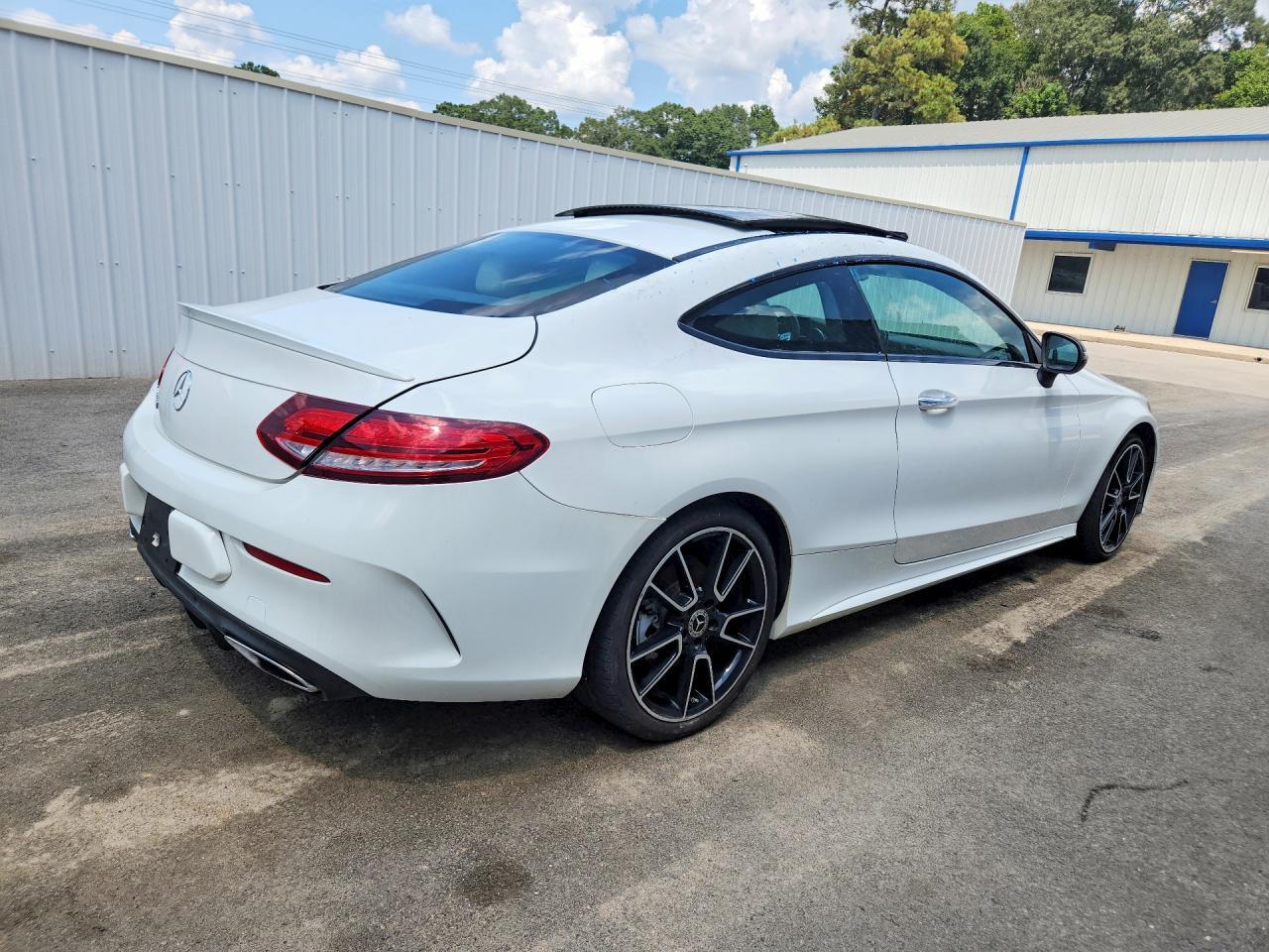 2019 MERCEDES-BENZ C 300 — Фото 3 из 12