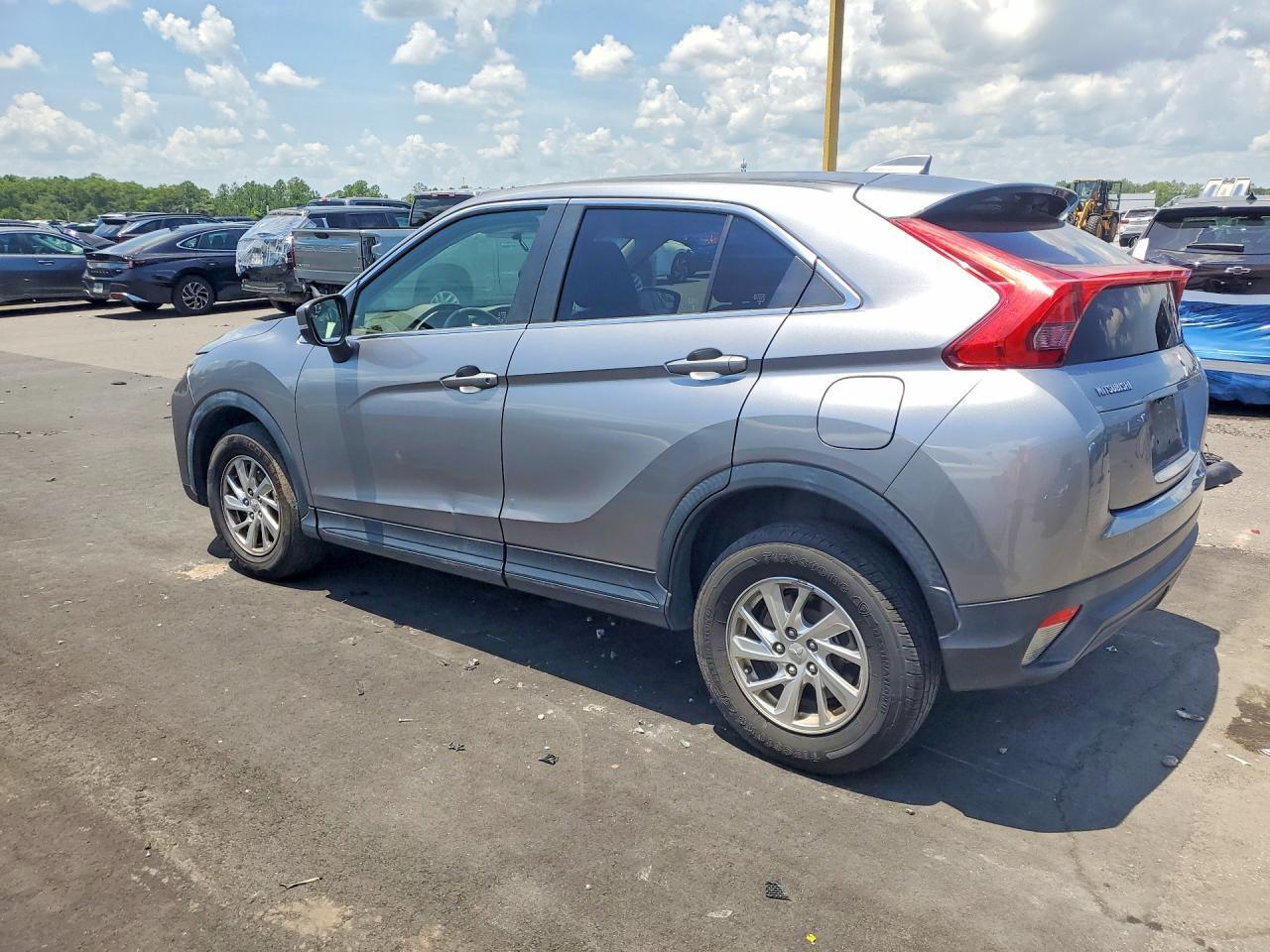 JA4AT3AA5KZ046209 2019 MITSUBISHI ECLIPSE CROSS photo no. 2