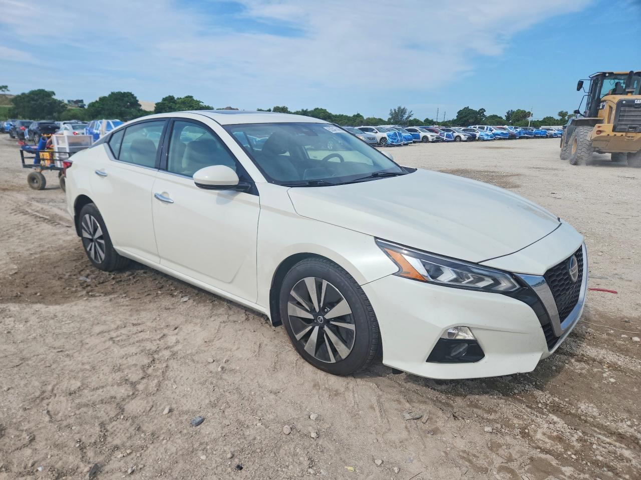 2019 NISSAN ALTIMA SV — Фото 4 из 12