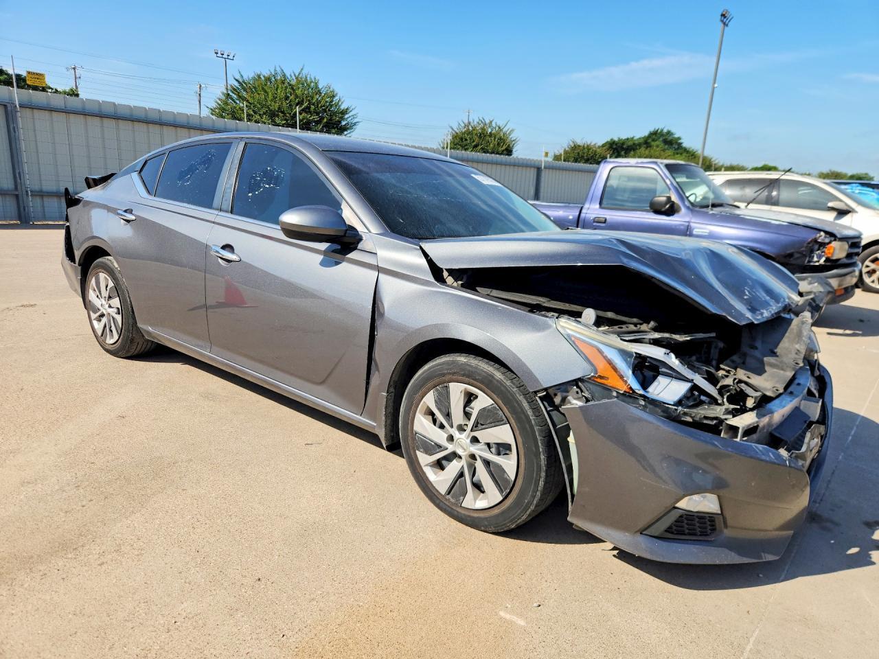 2019 NISSAN ALTIMA S — Фото 4 из 12