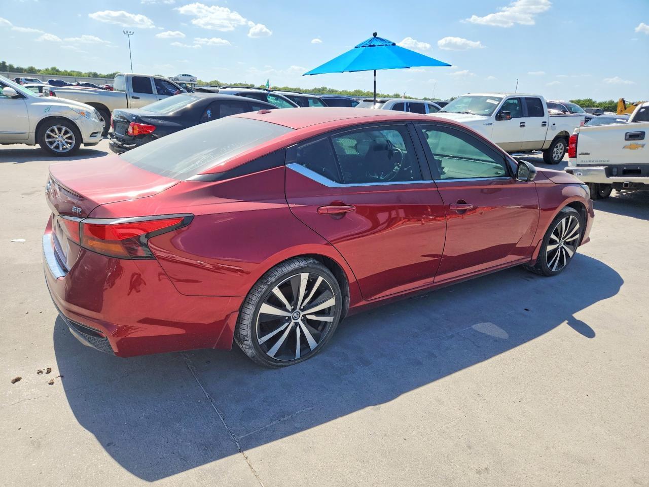 2019 NISSAN ALTIMA SR — Фото 3 из 12