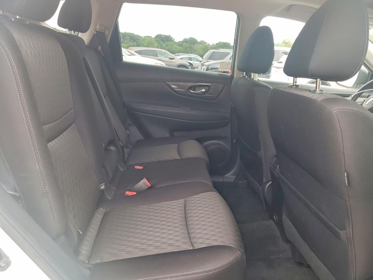 2019 NISSAN ROGUE SV — Фото 13 из 16