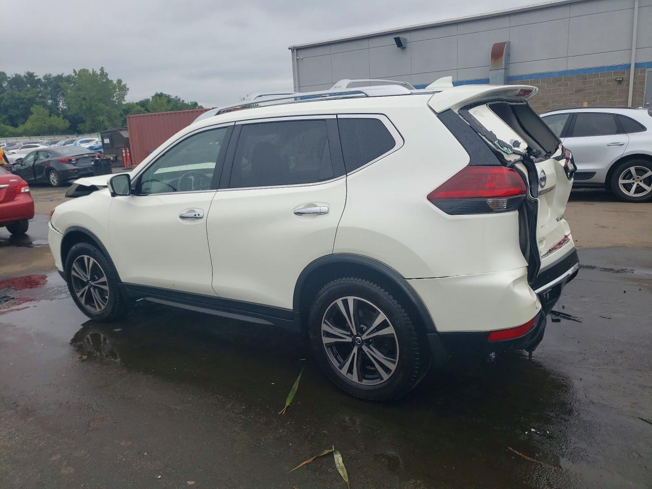 2019 NISSAN ROGUE SV — Фото 2 из 16