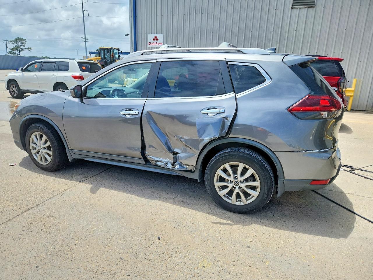 2019 NISSAN ROGUE S — Фото 2 из 13