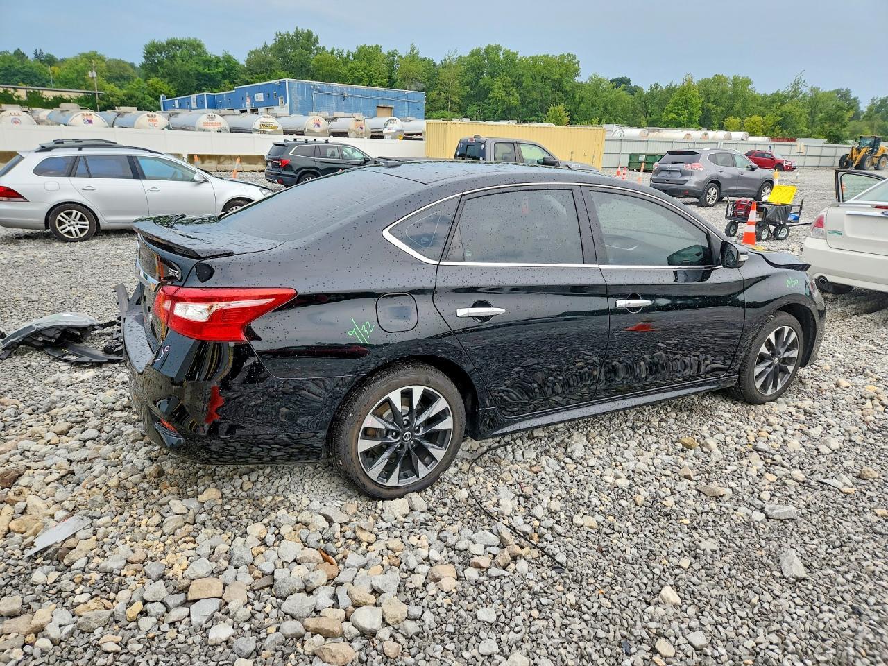 2019 NISSAN SENTRA SR — Фото 3 из 13