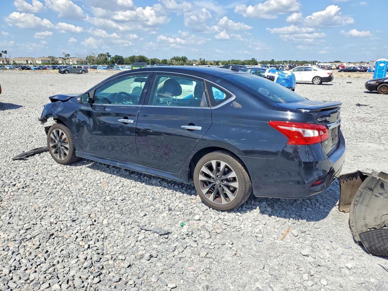 2019 NISSAN SENTRA SR — Фото 2 из 12