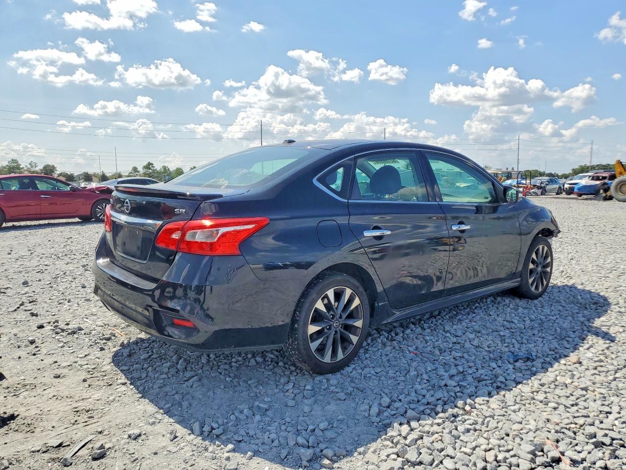 2019 NISSAN SENTRA SR — Фото 3 из 12