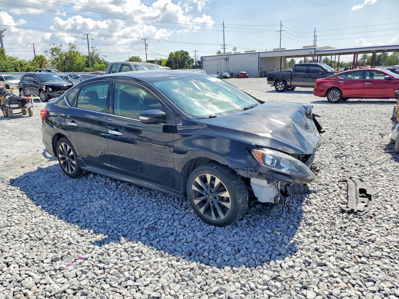 2019 NISSAN SENTRA SR — Фото 4 из 12
