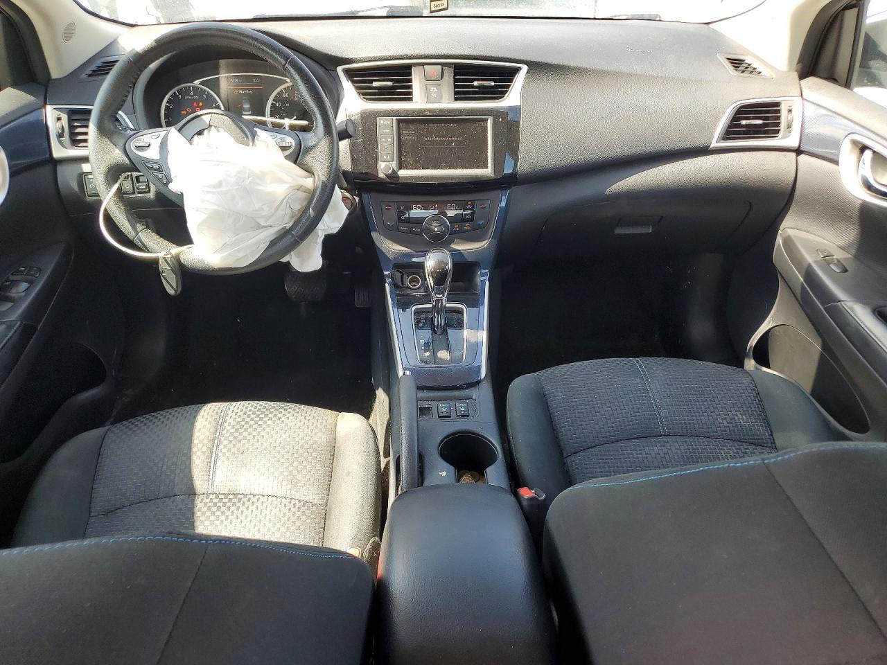 2019 NISSAN SENTRA SR — Фото 8 из 12