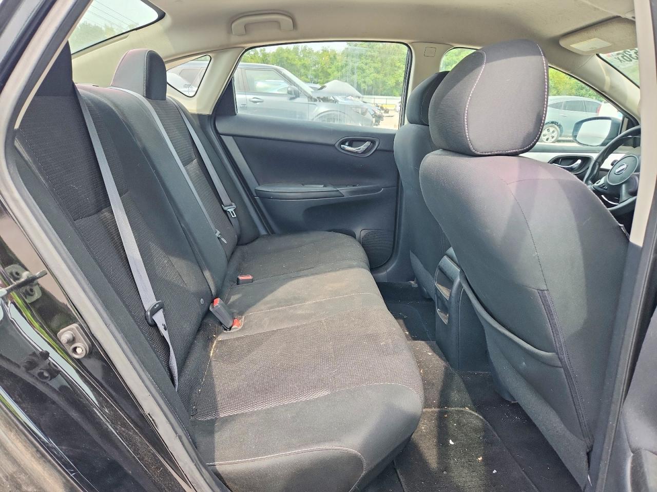 2019 NISSAN SENTRA S — Фото 10 из 12