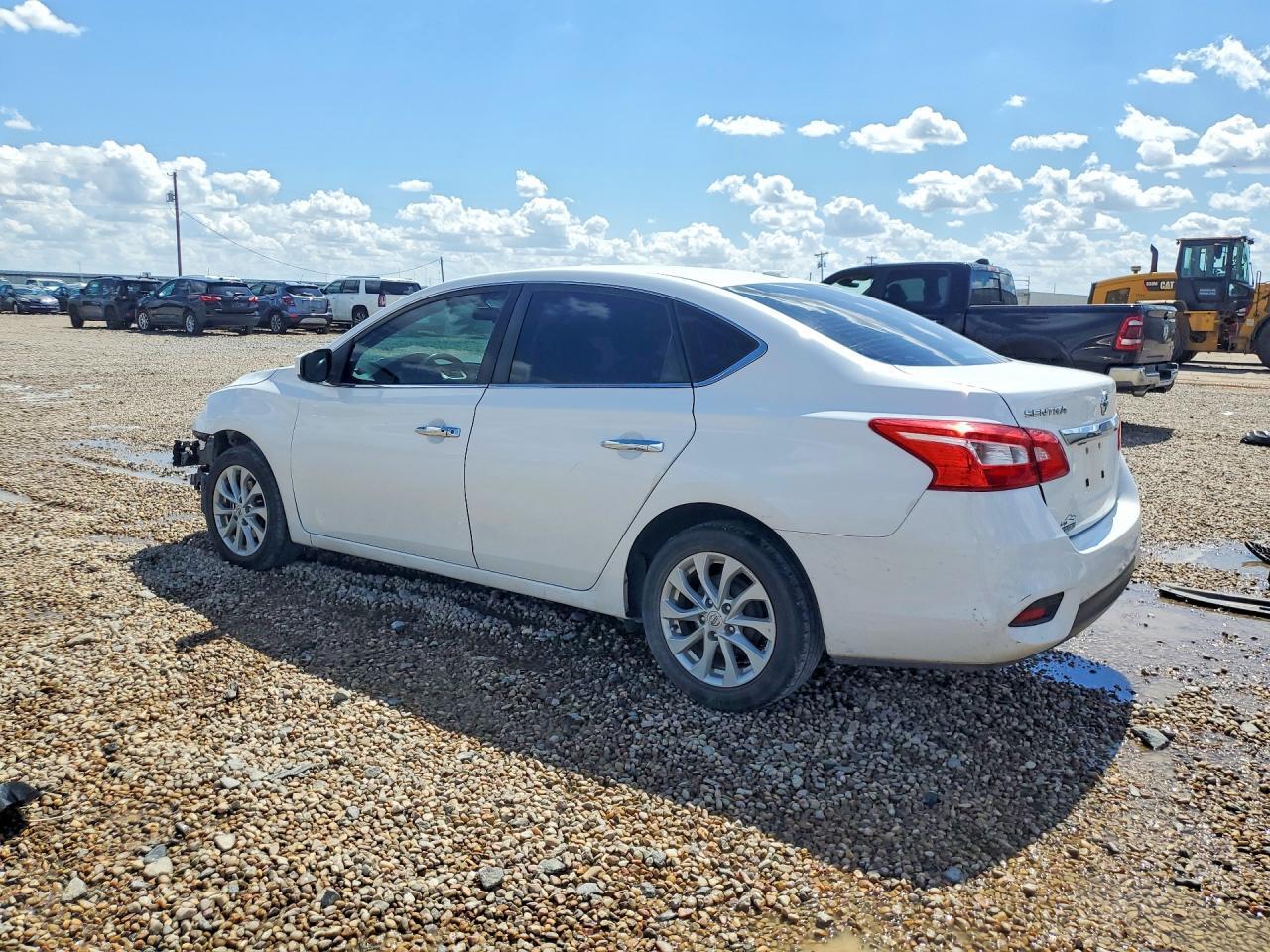 2019 NISSAN SENTRA SV — Фото 2 из 14