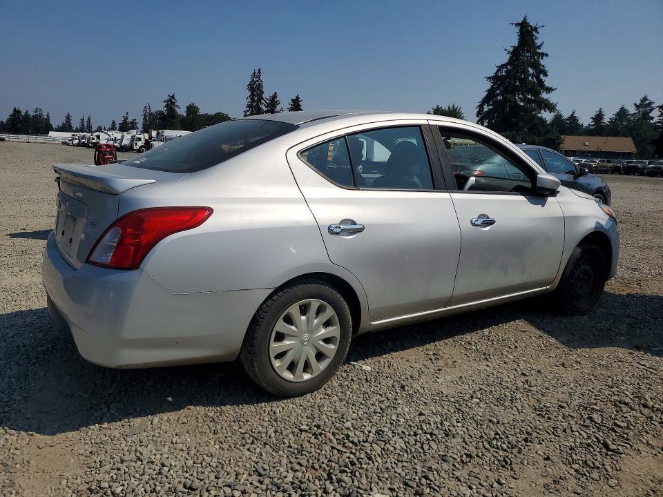 2019 NISSAN VERSA SV — Фото 3 из 12