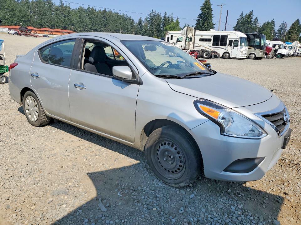 2019 NISSAN VERSA SV — Фото 4 из 12