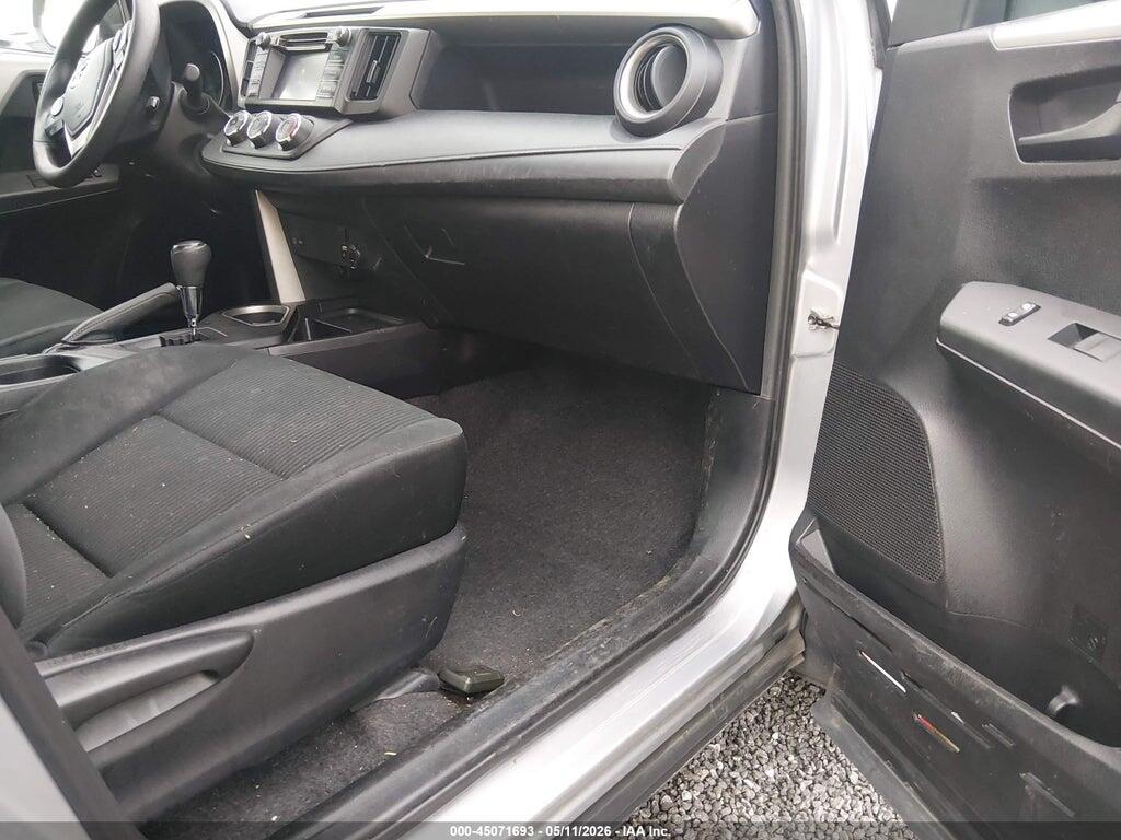 2T3ZFREV6HW335446 2017 TOYOTA RAV4 photo no. 5