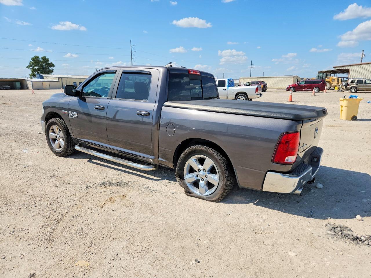 1C6RR6LT7KS539056 2019 RAM 1500 CLASSIC photo no. 2