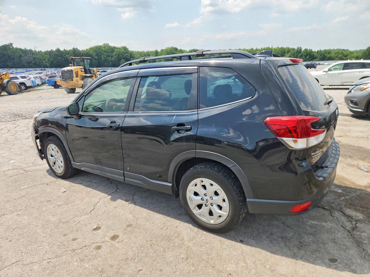 2019 SUBARU FORESTER — Фото 2 из 13
