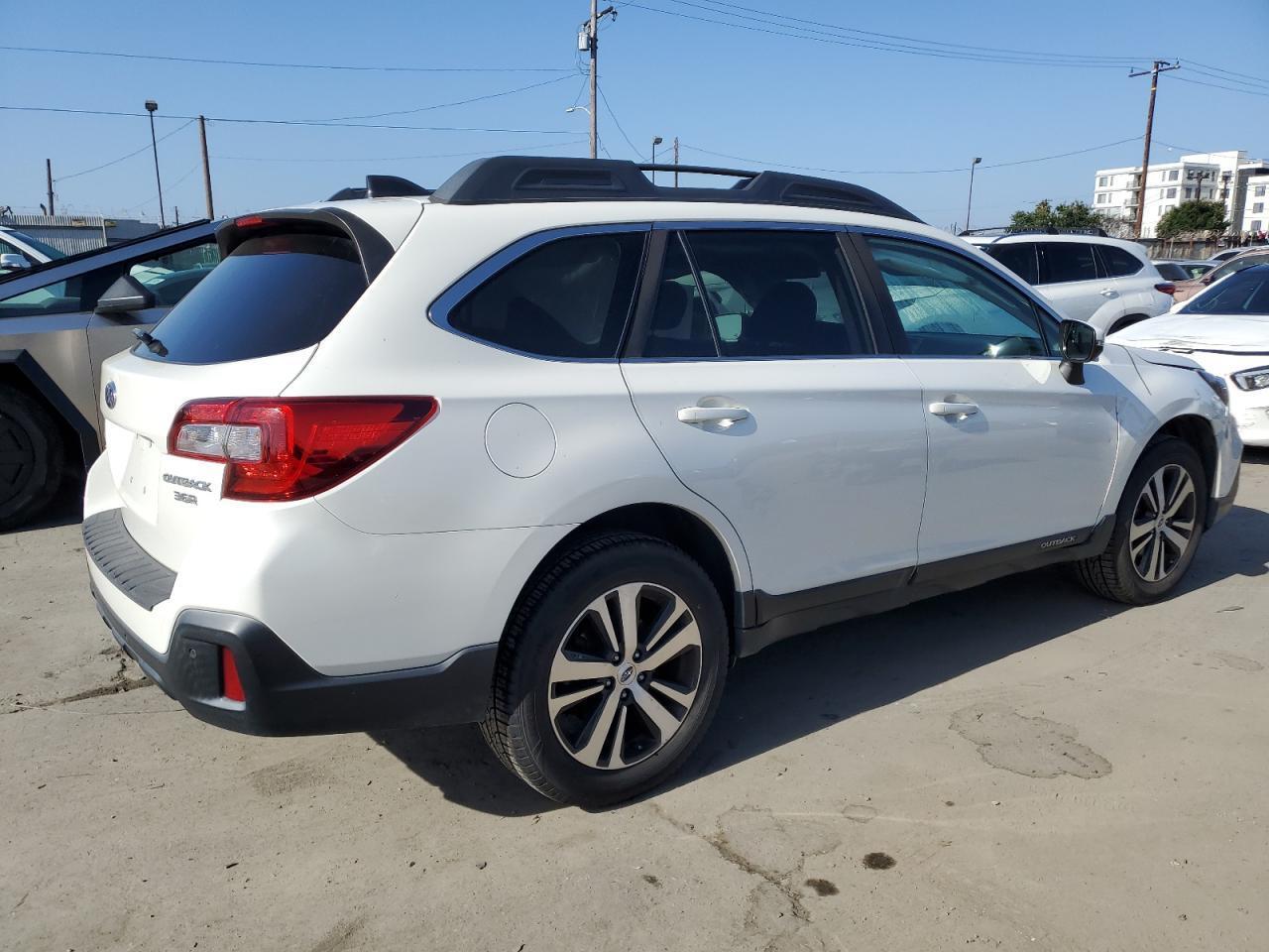 2019 SUBARU OUTBACK 3.6R LIMITED — Фото 3 из 13