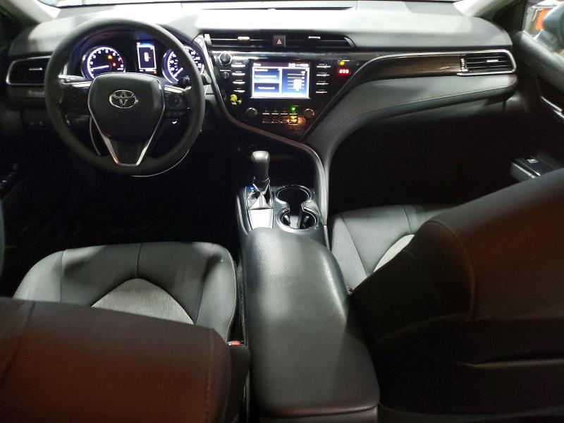 2019 TOYOTA CAMRY LE — Фото 8 из 12