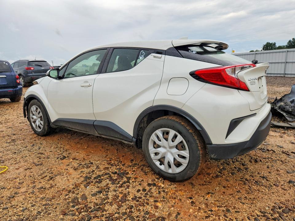 2019 TOYOTA C-HR LE — Фото 2 из 14