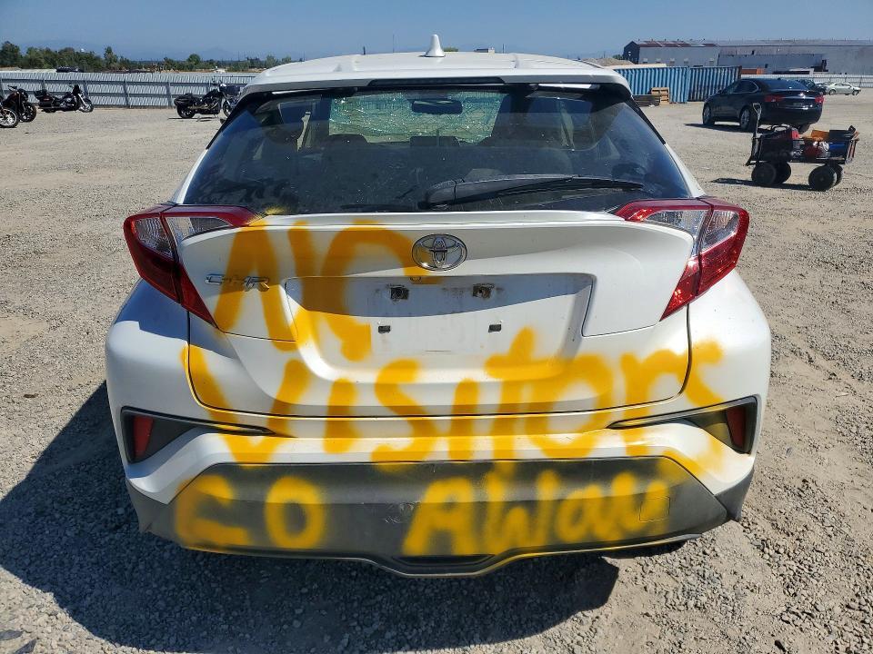 2019 TOYOTA C-HR LE — Фото 6 из 12