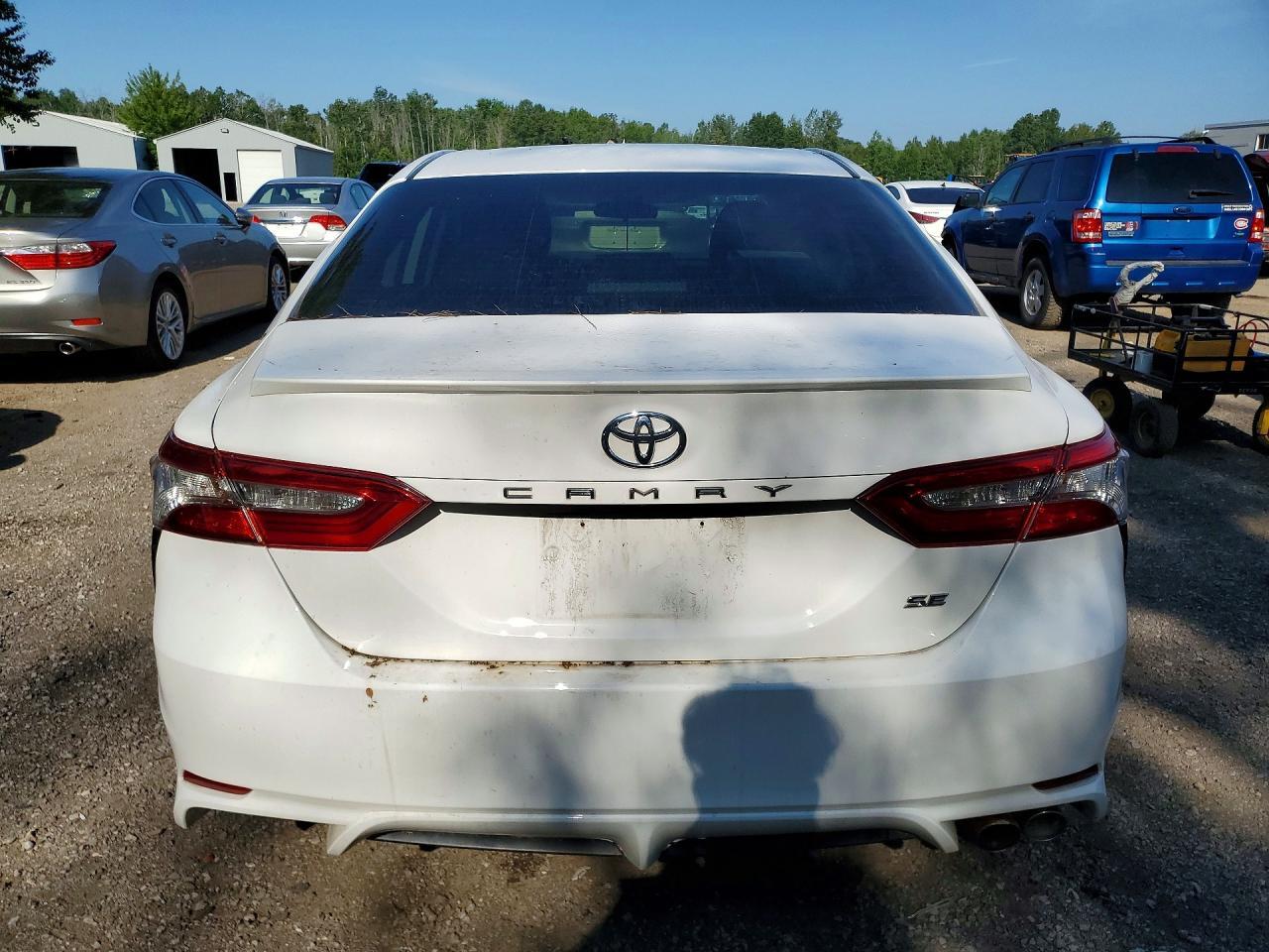 2019 TOYOTA CAMRY L — Фото 6 из 12
