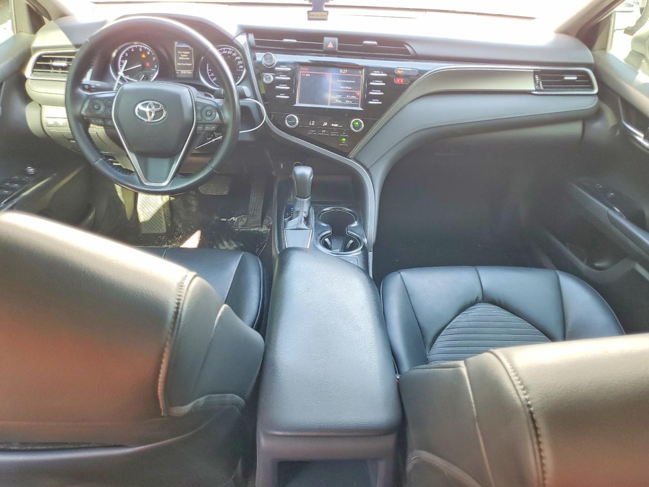 2019 TOYOTA CAMRY L — Фото 8 из 12