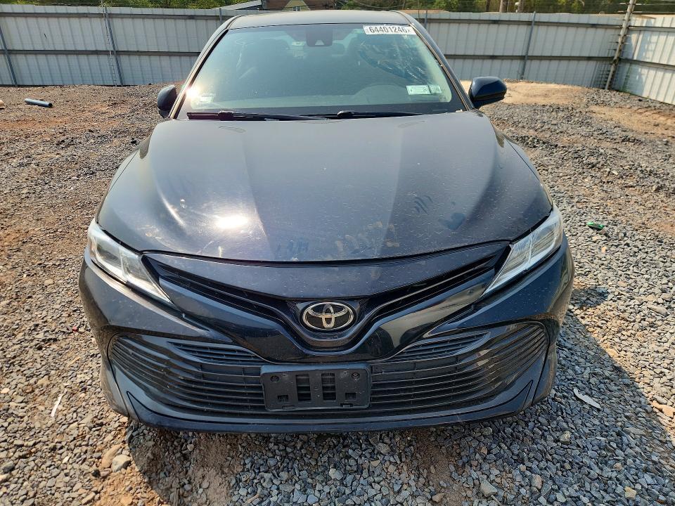 2019 TOYOTA CAMRY LE — Фото 5 из 12