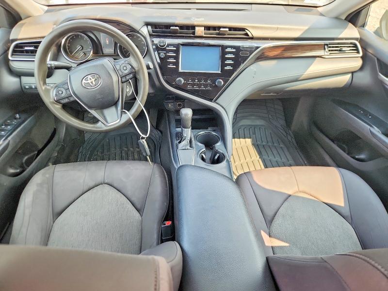 2019 TOYOTA CAMRY LE — Фото 8 из 12