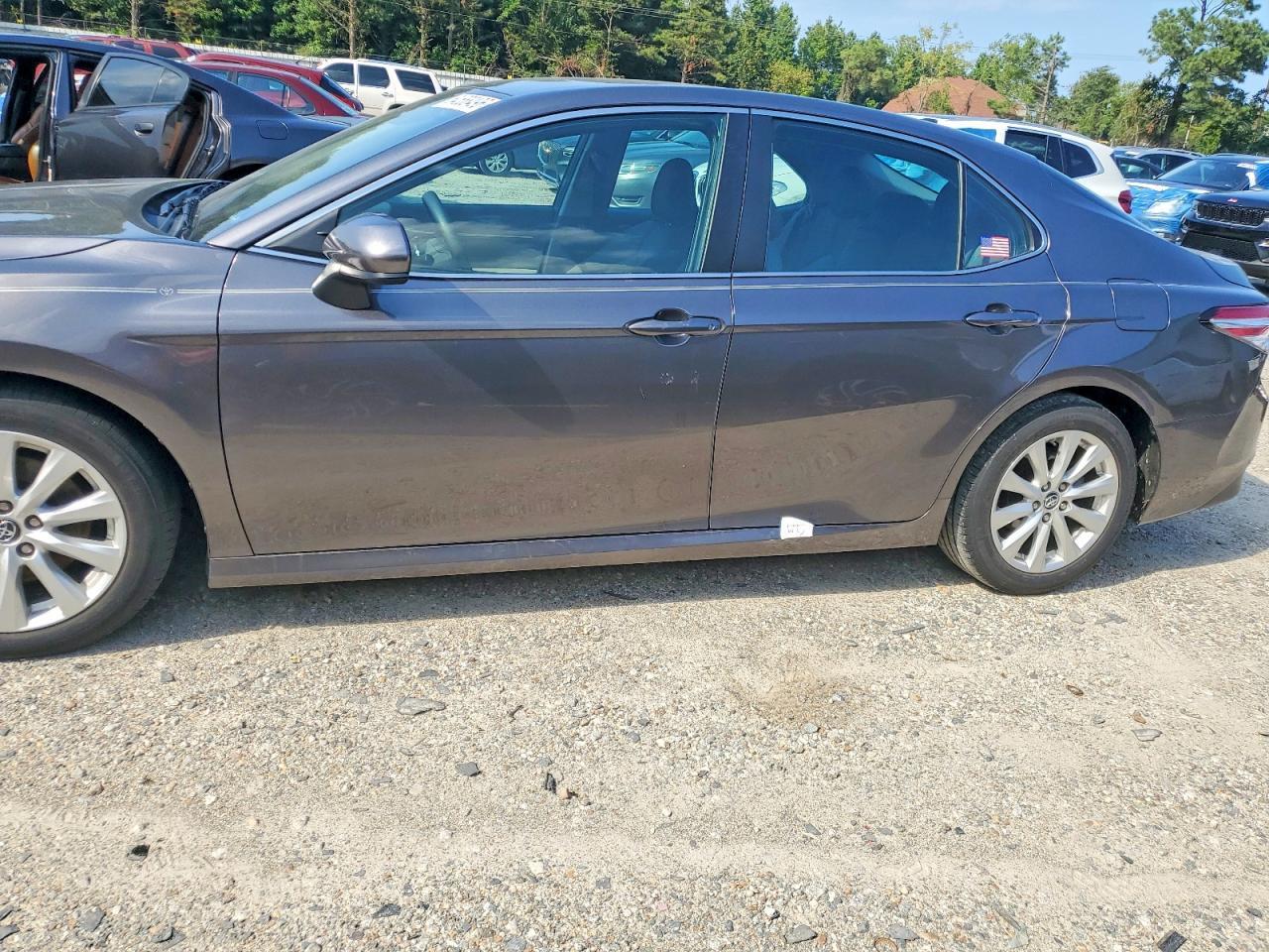 2019 TOYOTA CAMRY LE — Фото 12 из 13