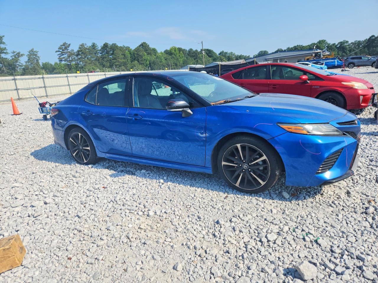2019 TOYOTA CAMRY XSE — Фото 4 из 12
