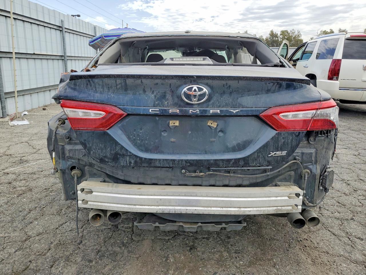 2019 TOYOTA CAMRY XSE — Фото 6 из 12
