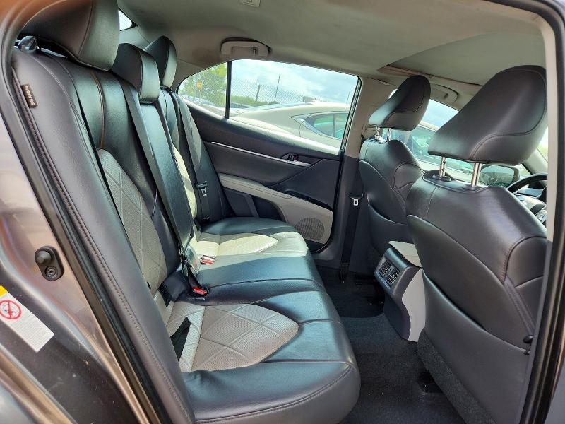 2019 TOYOTA CAMRY HYBRID XLE — Фото 10 из 12