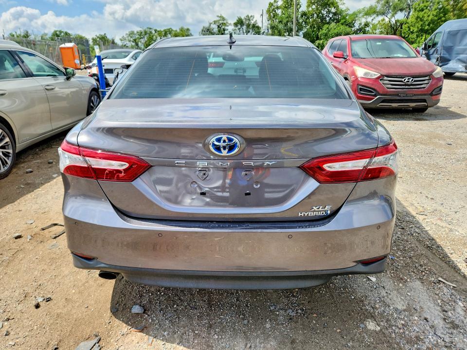 2019 TOYOTA CAMRY HYBRID XLE — Фото 6 из 12