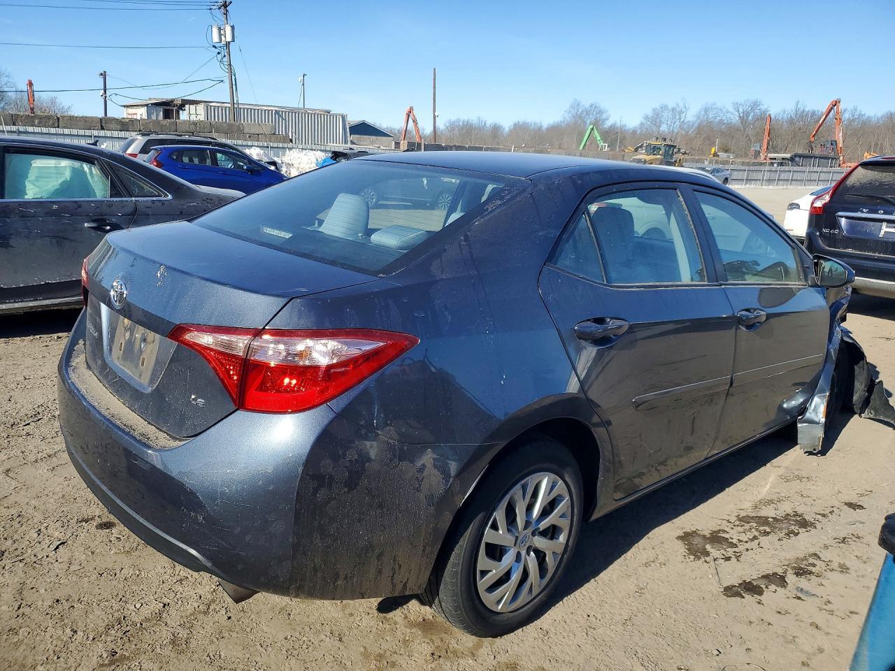 2019 TOYOTA COROLLA L — Фото 3 из 12