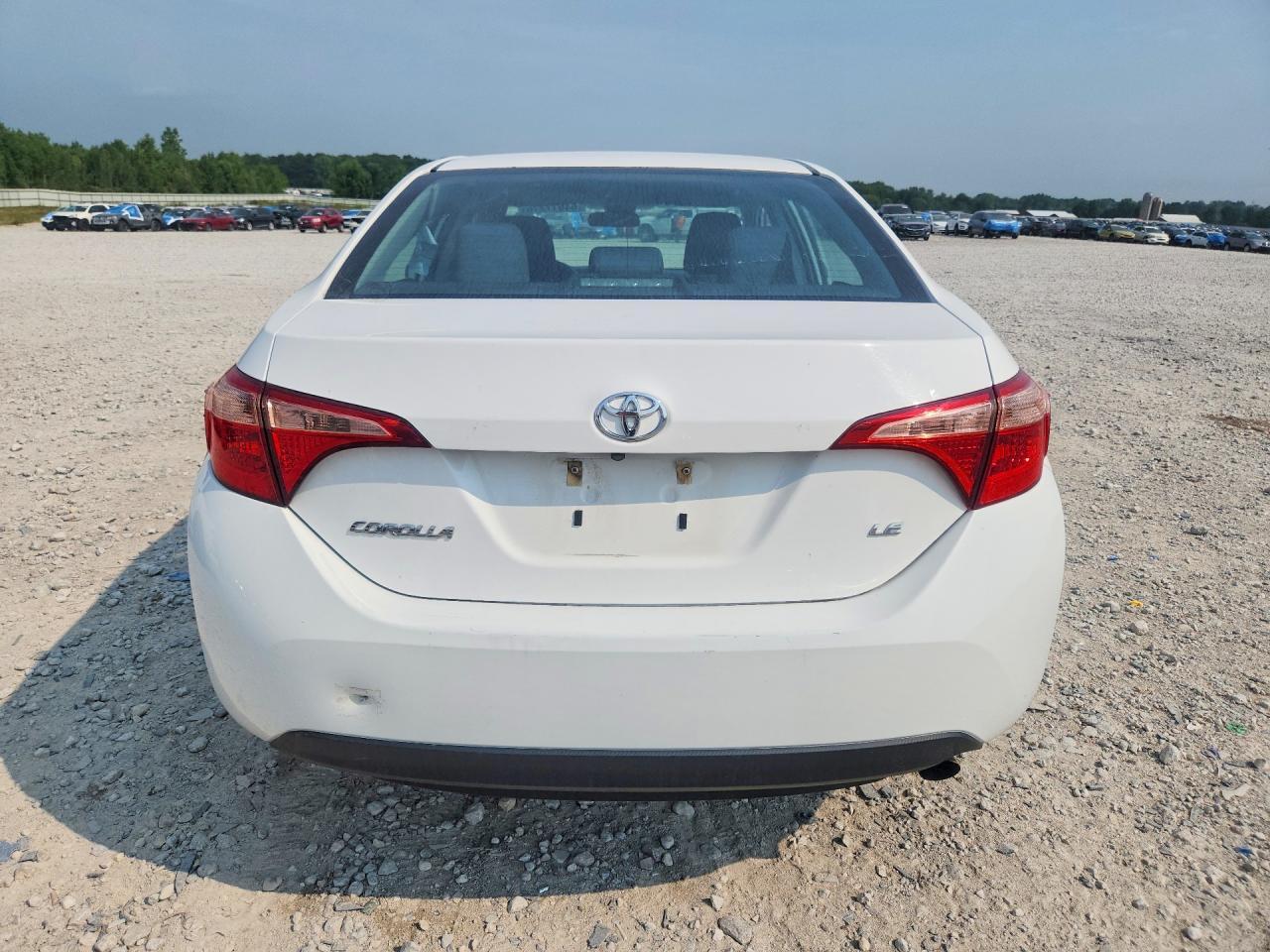 2019 TOYOTA COROLLA LE — Фото 6 из 12