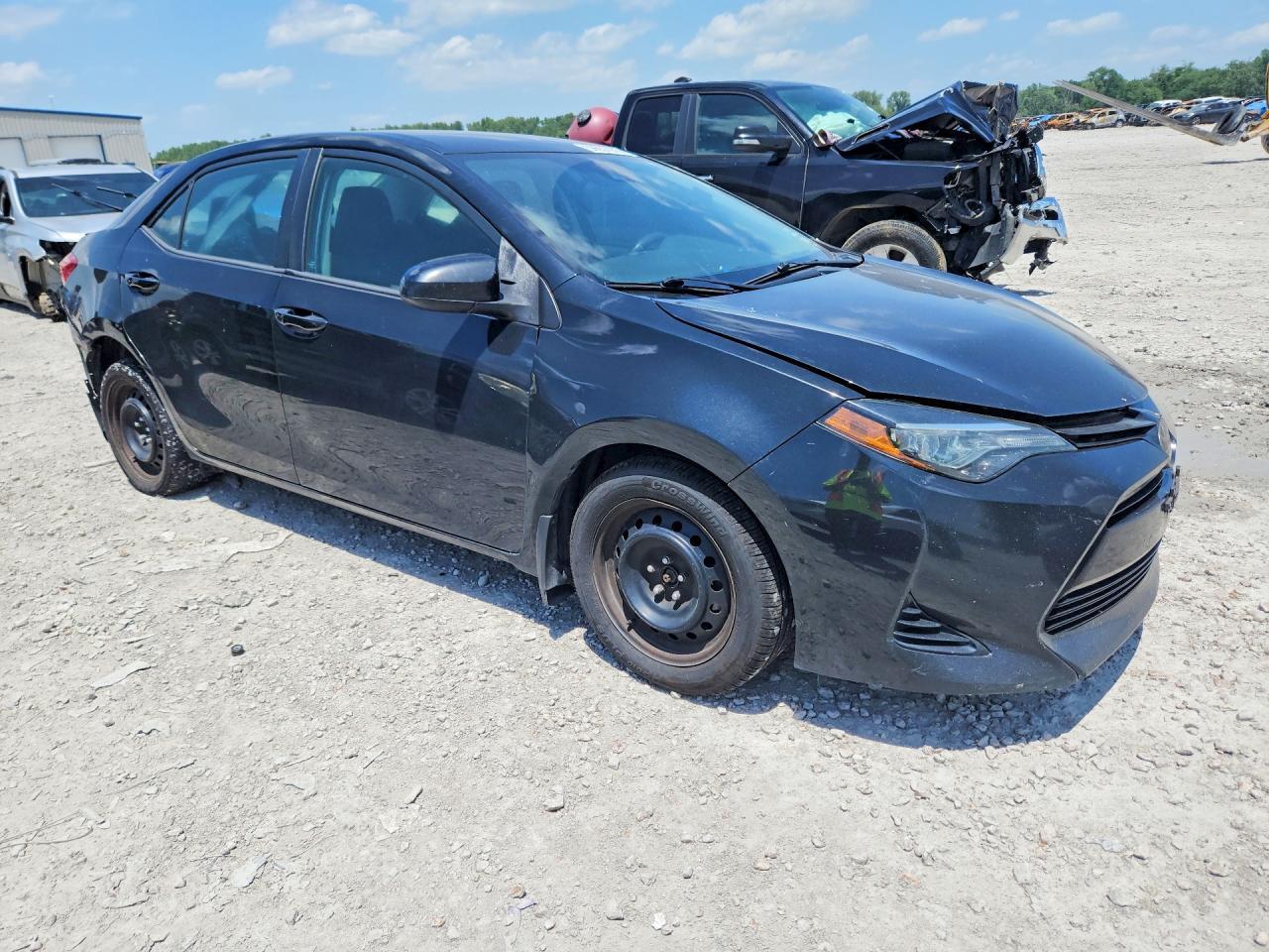 2019 TOYOTA COROLLA L — Фото 4 из 13
