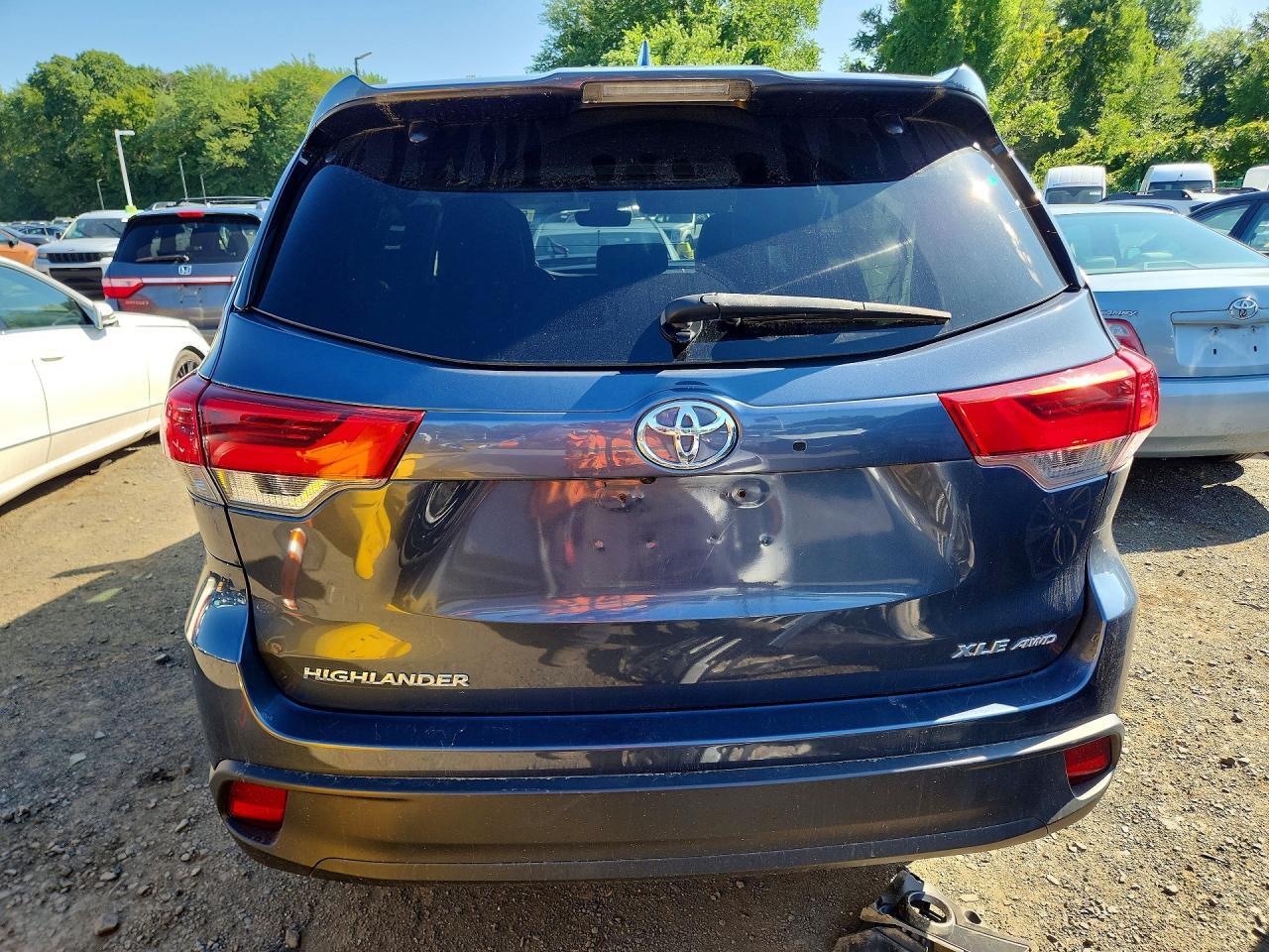 2019 TOYOTA HIGHLANDER XLE — Фото 6 из 14