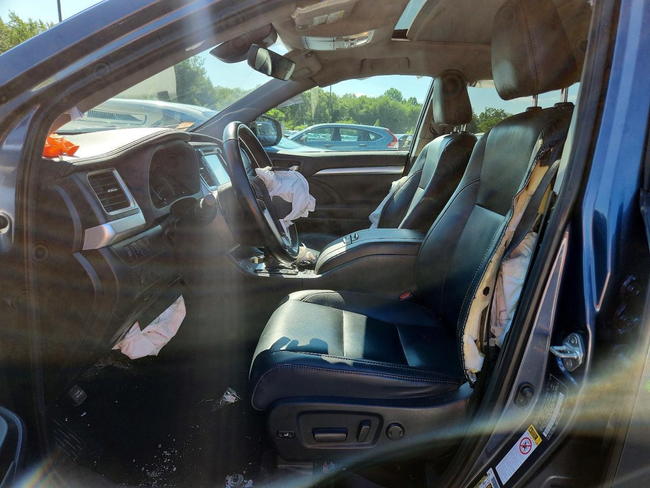 2019 TOYOTA HIGHLANDER XLE — Фото 7 из 14