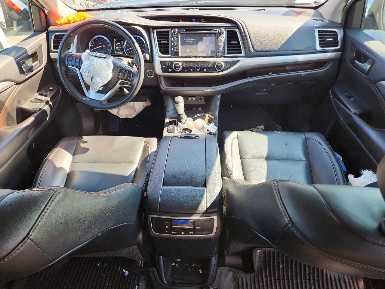 2019 TOYOTA HIGHLANDER XLE — Фото 8 из 14