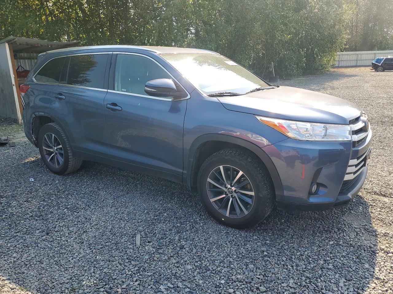 2019 TOYOTA HIGHLANDER XLE — Фото 4 из 14