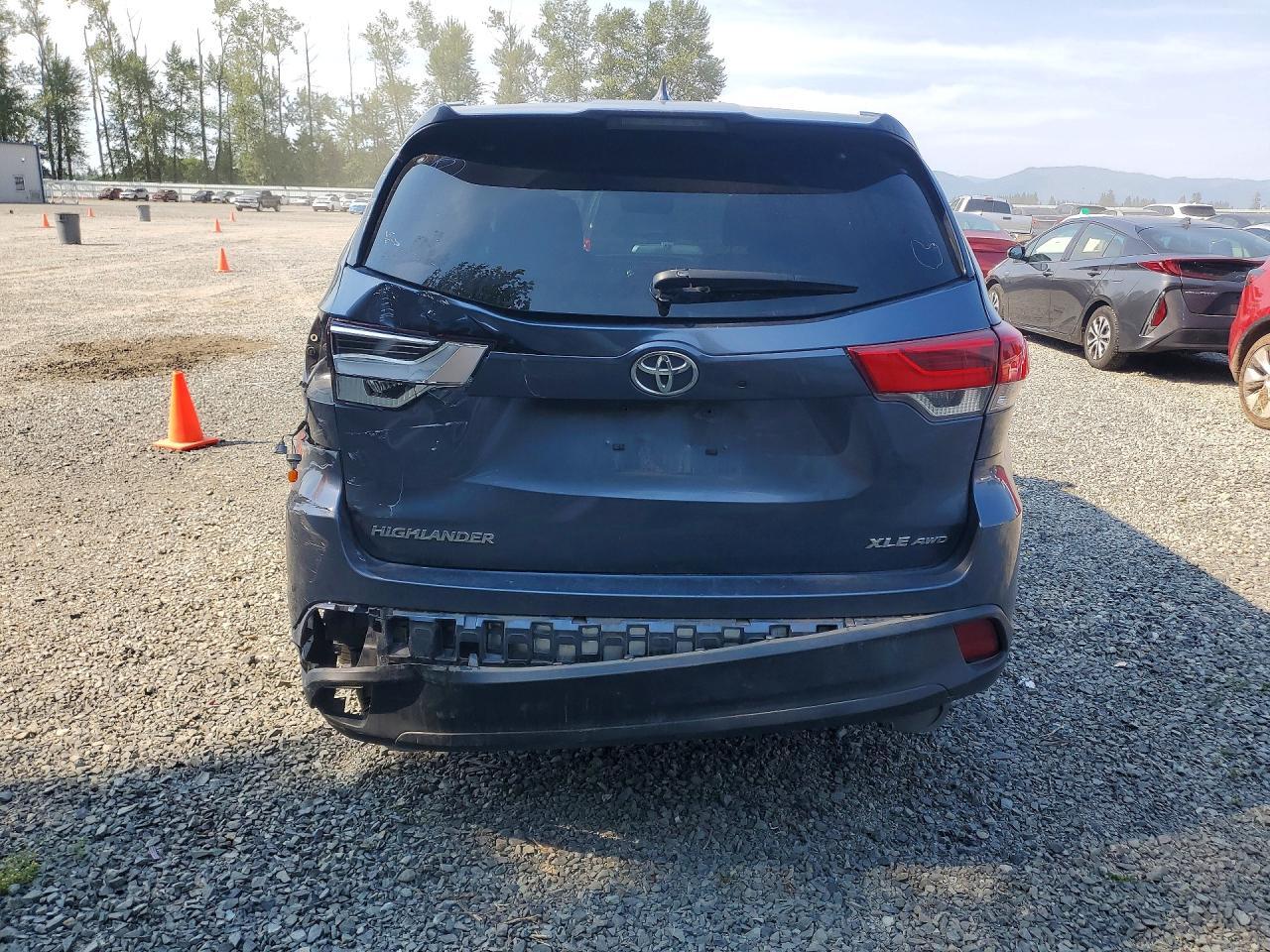2019 TOYOTA HIGHLANDER XLE — Фото 6 из 14